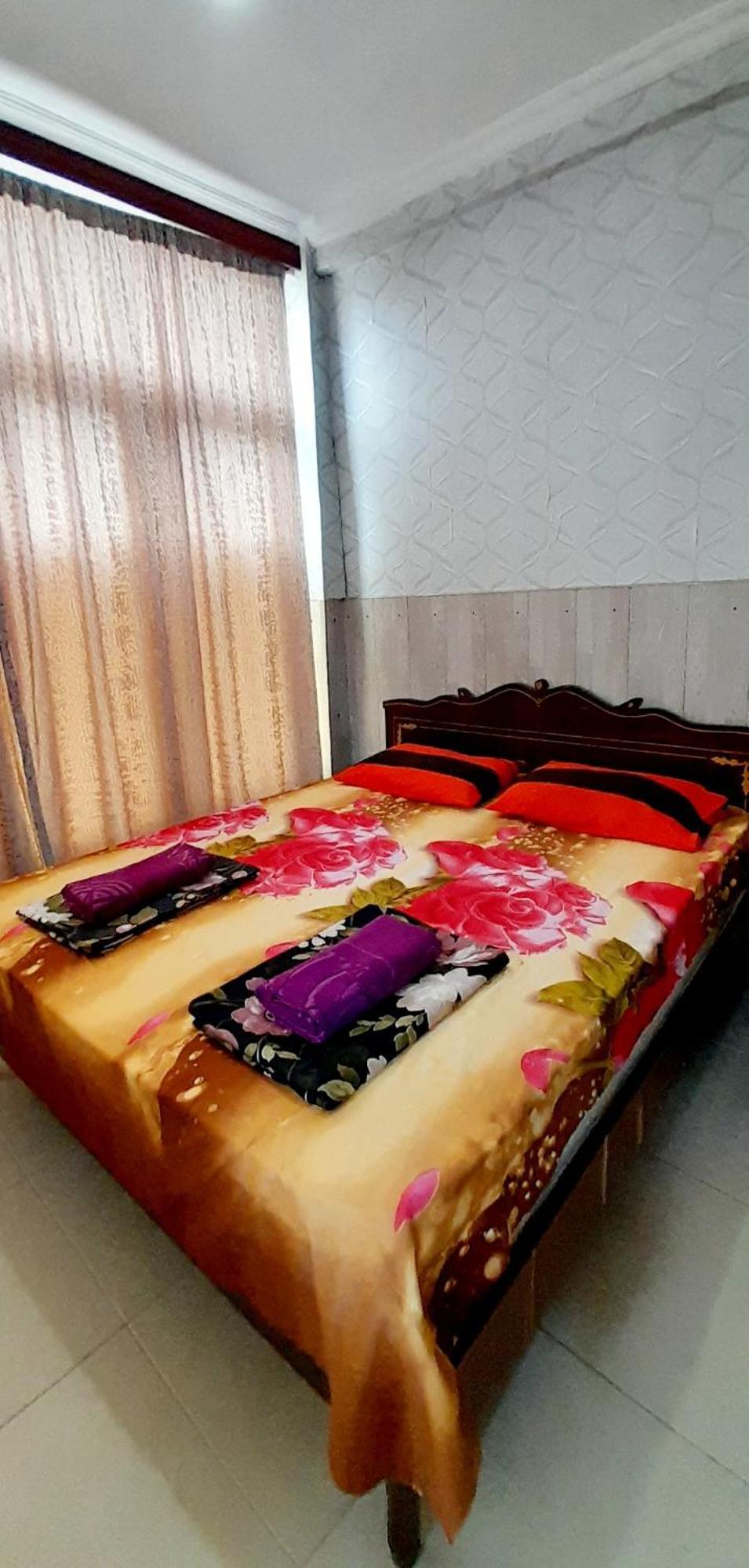 Guesthouse Qeti Batumi Exterior photo